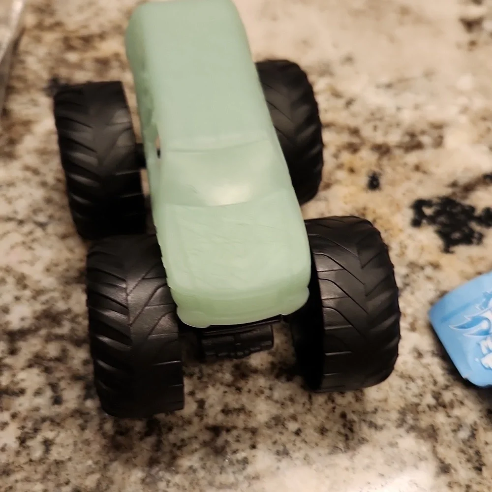 Hot Wheels Demo Derby color changing Monster Trucks plastic McDonald car